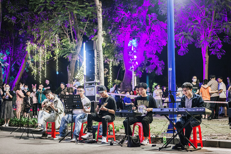 Hai Duong: Nhung “thoi nam cham” hut van nguoi den pho di bo Bach Dang-Hinh-11