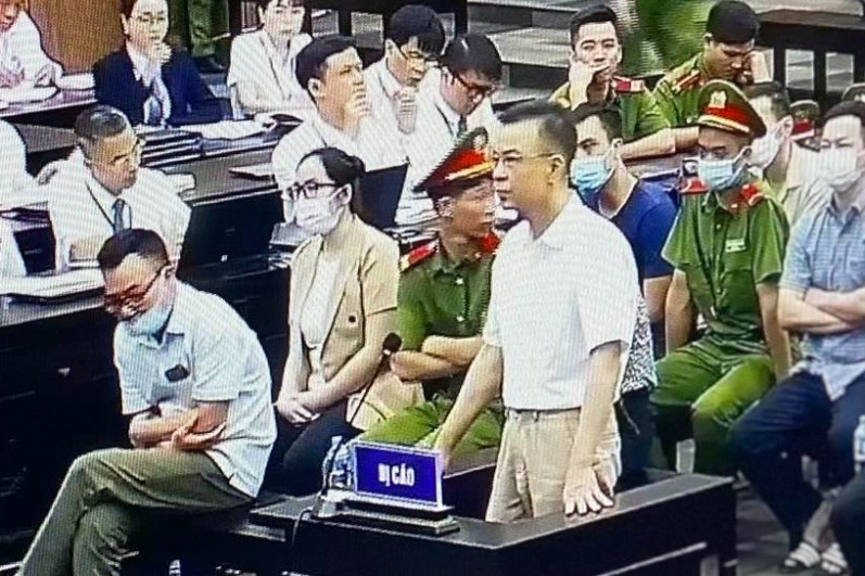 Loi khai soc “chuyen bay giai cuu”: Ke “ban nha”, nguoi “mang tien ve cho vo“-Hinh-9