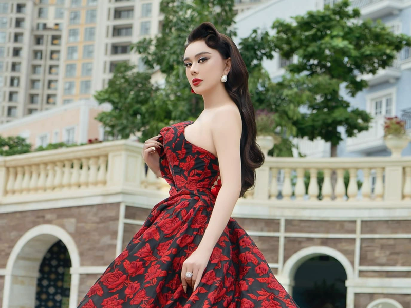 Lam Khanh Chi tiet lo van yeu chong cu, muon tai hop nhung khong thanh