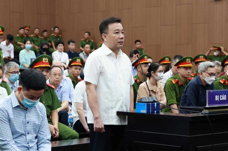 Vu chuyen bay giai cuu: 71 nguoi gui tam thu xin giam an cho ong Chu Xuan Dung