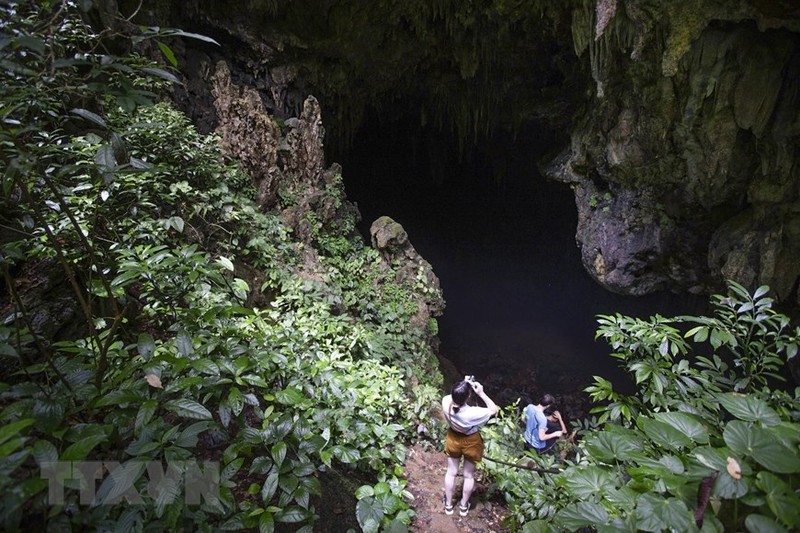 Ve dep hoang so cua Hang Sung o Hoa Binh thu hut du khach-Hinh-6