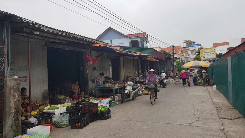 Hai Duong: Tieu thuong che cho tien ty, bam duong buon ban-Hinh-5