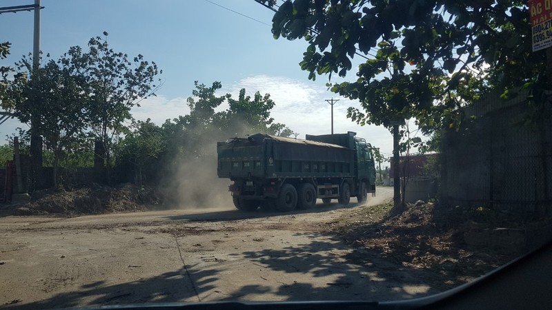 Tau, xe qua tai tap nap tai ben het phep o Hai Duong: Ket qua kiem tra thay gi?-Hinh-3