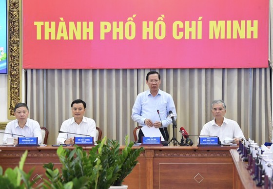 Chu tich TPHCM Phan Van Mai: Xu ly nha xe Thanh Buoi khong vung cam