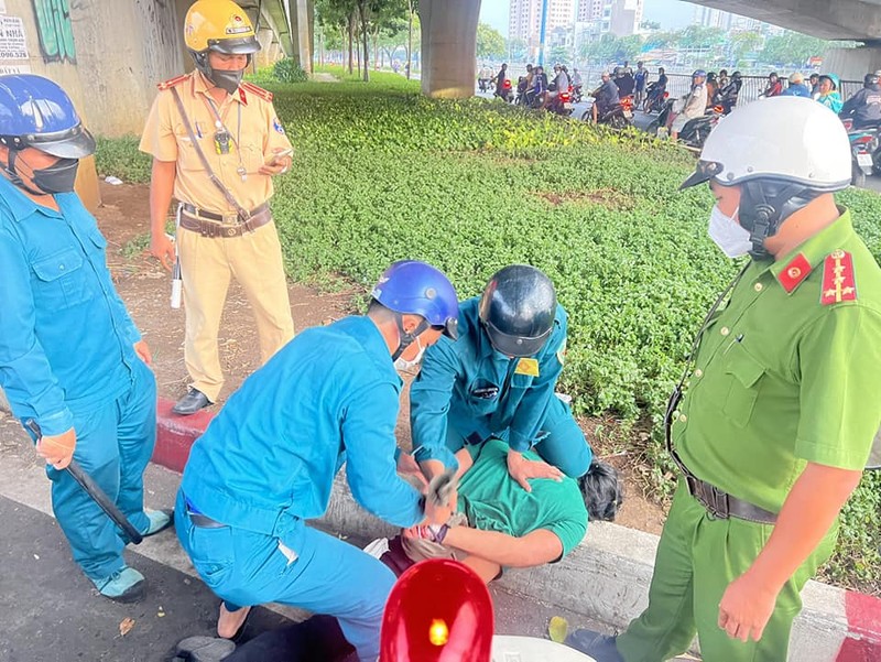 Lời khai nghi phạm phóng hỏa khiến 3 người tử vong ở TP HCM - Hình 2 Loi khai nghi pham phong hoa khien 3 nguoi tu vong o TP HCM-Hinh-2