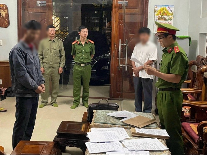 Nguyen Truong phong GD&DT huyen Dak R’Lap bi khoi to vi pham the nao?