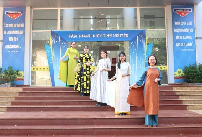 Cac nu can bo doan Dak Nong duyen dang voi ao dai-Hinh-8