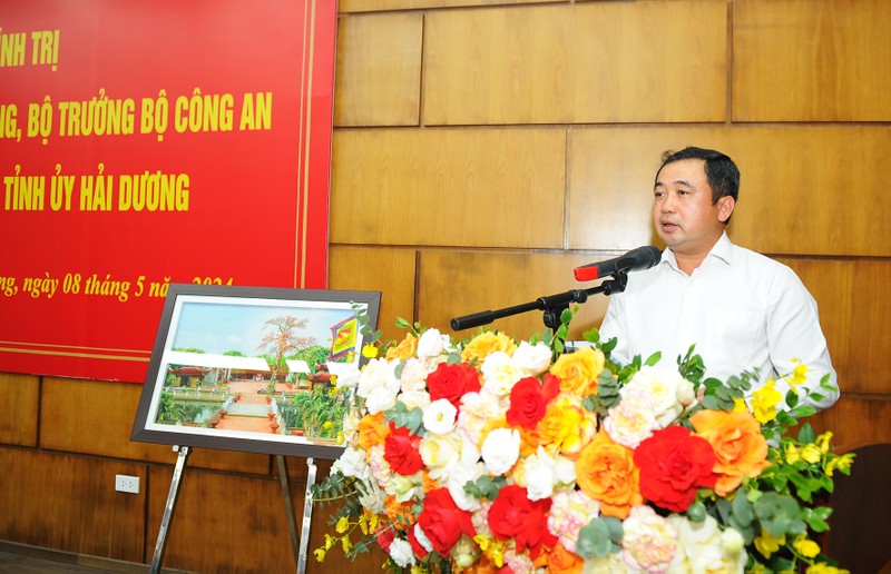 Bo truong Cong an To Lam lam viec voi Ban Thuong vu Tinh uy Hai Duong-Hinh-2