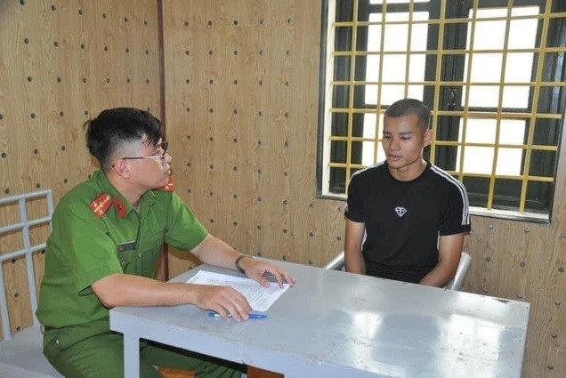 Hai Idol muon dam cuoi nhan vien cu de danh bong, tang tuong tac