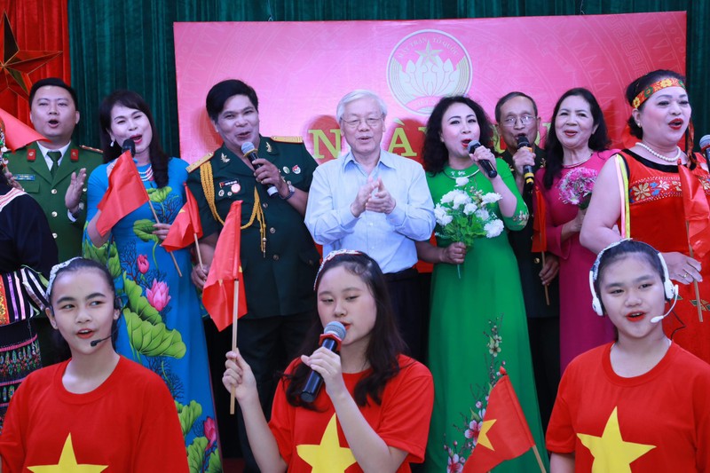 Một số hình ảnh nổi bật của Đồng chí Tổng Bí thư Nguyễn Phú Trọng - Hình 5 Mot so hinh anh noi bat cua Dong chi Tong Bi thu Nguyen Phu Trong-Hinh-5