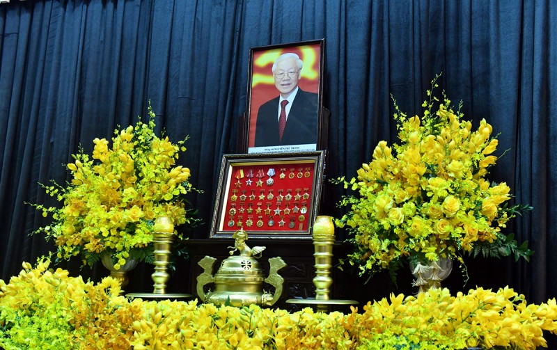 Tong Bi thu Nguyen Phu Trong hien hau, giau long thuong nguoi