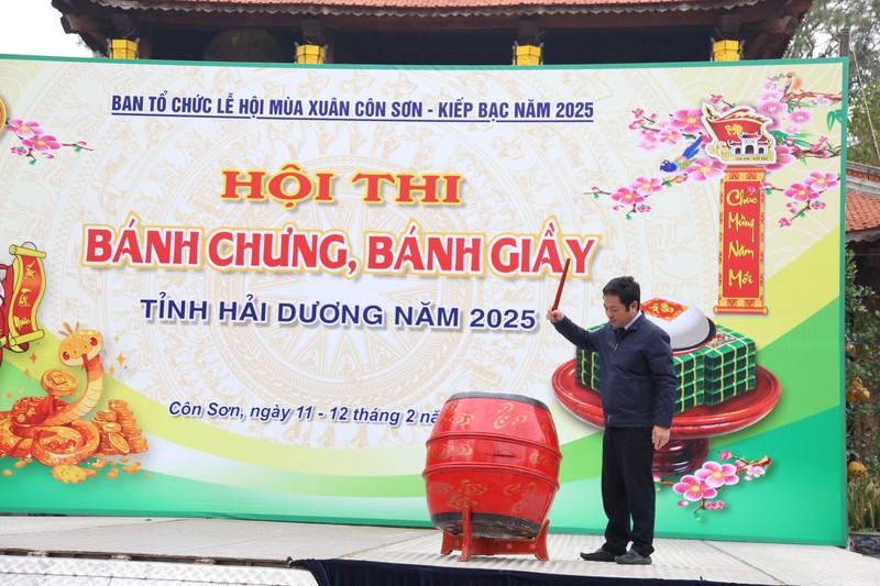 Về Côn Sơn, xem hội thi bánh chưng, bánh giầy năm 2025 - Hình 2 Ve Con Son, xem hoi thi banh chung, banh giay nam 2025-Hinh-2
