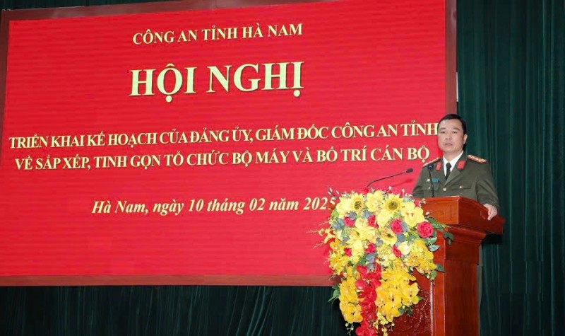 Loạt cán bộ công an các tỉnh, thành xin nghỉ hưu trước tuổi - Hình 11 Loat can bo cong an cac tinh, thanh xin nghi huu truoc tuoi-Hinh-11