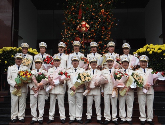 Loạt cán bộ công an các tỉnh, thành xin nghỉ hưu trước tuổi - Hình 8 Loat can bo cong an cac tinh, thanh xin nghi huu truoc tuoi-Hinh-8