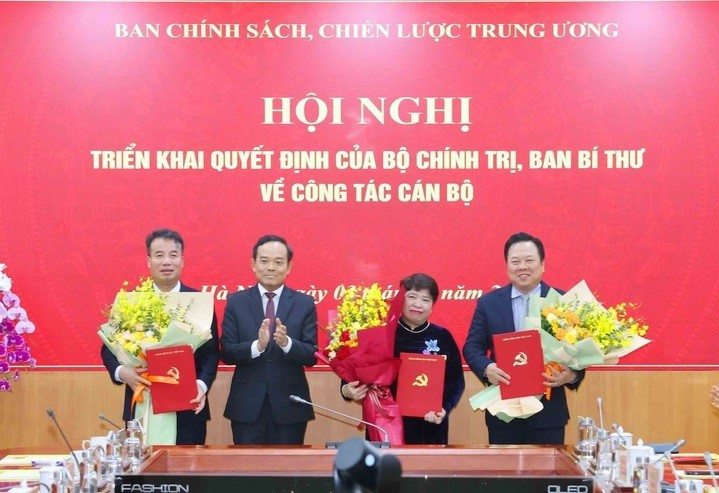 Ban Chinh sach, chien luoc Trung uong co 3 tan pho truong ban