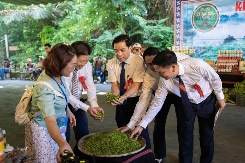 Le hoi Ot A Rieu Quang Nam lan thu I - moi la va doc dao