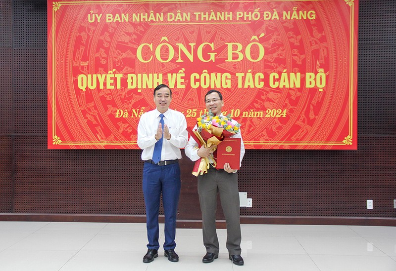 Da Nang co tan Chu tich UBND huyen dao Hoang Sa