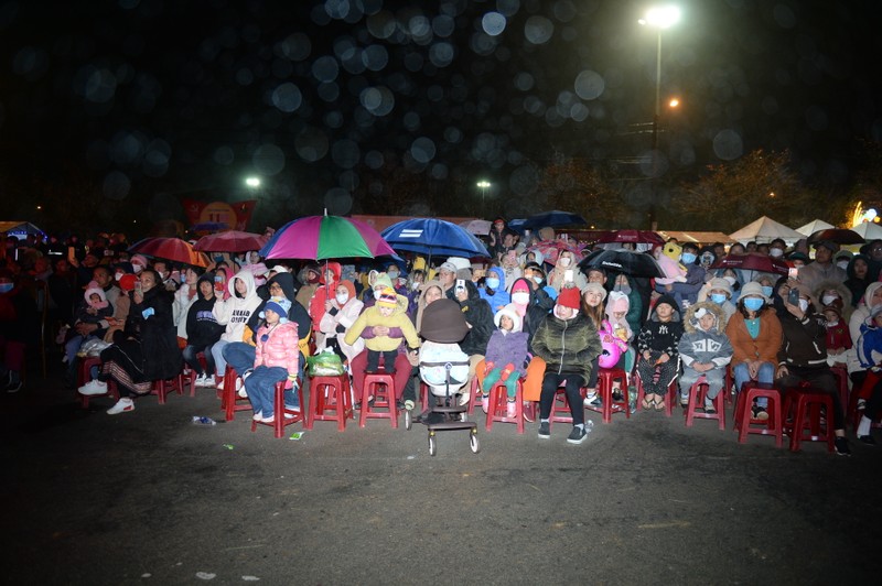 Kon Tum: Hoanh trang dem Khai mac Tuan Van hoa- Du lich Mang Den-Hinh-3