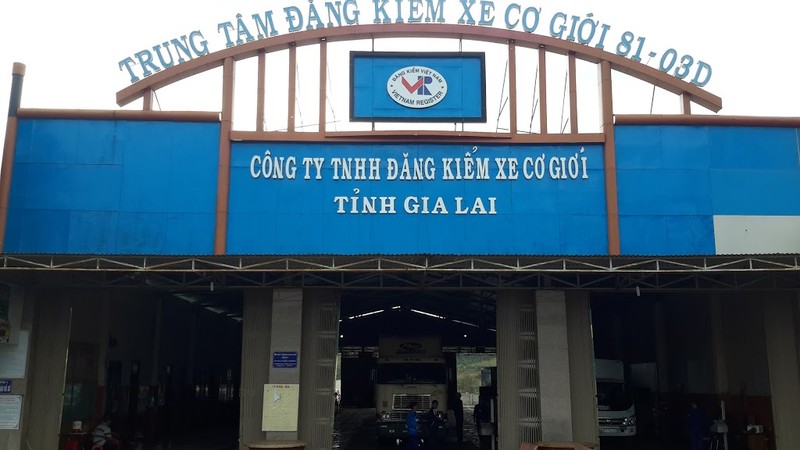 Gia Lai: Khoi to, bat tam giam 2 pho giam doc trung tam dang kiem