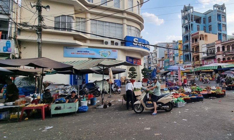 Dung hoat dong kinh doanh khu vuc duong Nguyen Thien Thuat, TP.Pleiku