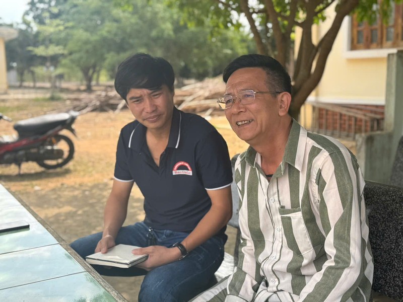 Niềm vui đặc xá dịp 30/4 ở trại giam Gia Trung Niem vui dac xa dip 30/4 o trai giam Gia Trung
