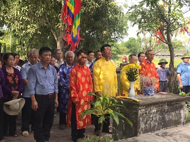 Phong tục đi ăn cưới độc đáo không cần mời ở làng Bia - Hình 2 Phong tuc di an cuoi doc dao khong can moi o lang Bia-Hinh-2