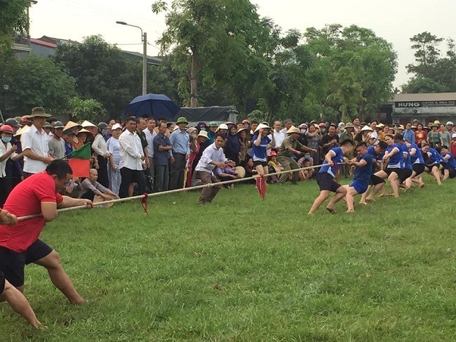 Phong tục đi ăn cưới độc đáo không cần mời ở làng Bia - Hình 3 Phong tuc di an cuoi doc dao khong can moi o lang Bia-Hinh-3