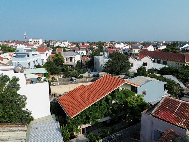 Ngam ngoi nha mai do thanh binh giua lang chai Hoi An