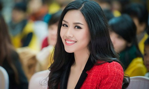 Top 25 Miss World Nguyen Thi Loan Toi thich Tet xua