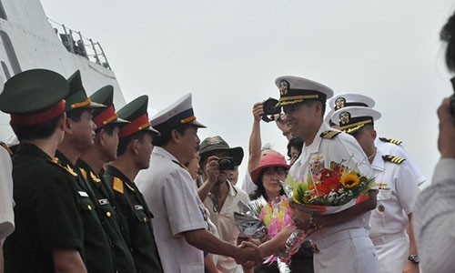 Tiet lo dac biet chi huy tau chien My tham Da Nang