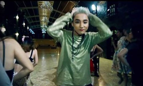 Clip Son Tung MTP giong G-Dragon den tung chi tiet