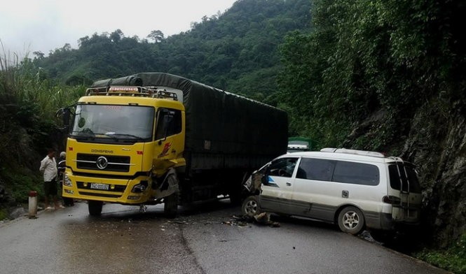 Tài xé cai nhau, quoc lo tac rong 4 tieng