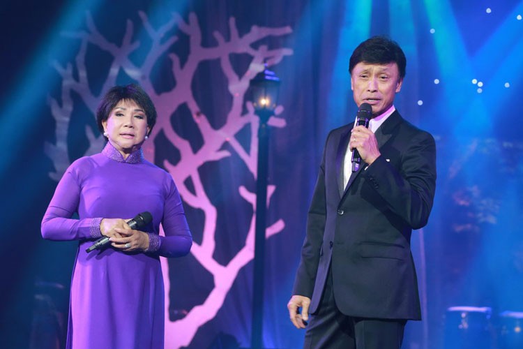 Tuan Ngoc phieu cung Le Thu trong dem nhac Ngo Thuy Mien