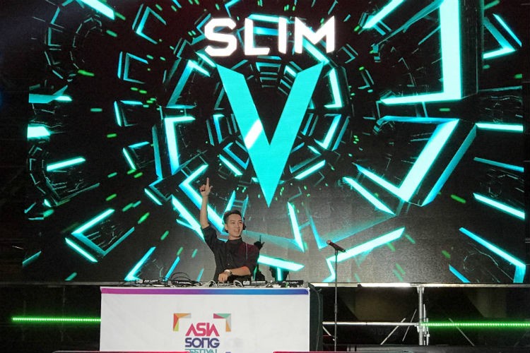 Slim V ghi diem khi trinh dien tai Asia Song Festival 2016-Hinh-6