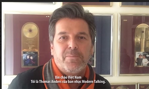 Thomas Anders cua Modern Talking quay clip lay long fan Viet