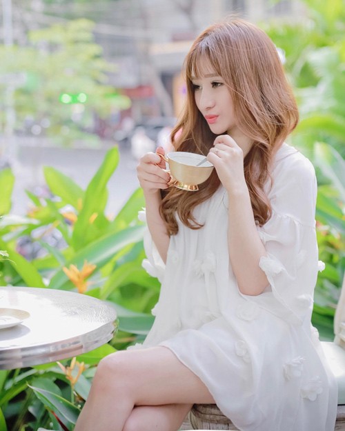 Hot girl Ivy chia se cuoc song sau ly hon Ho Quang Hieu