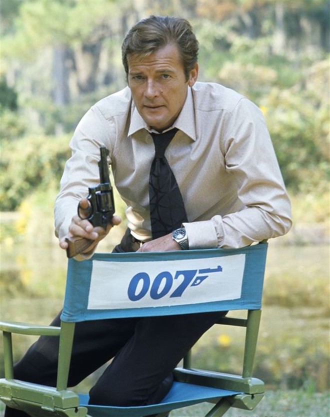 "Diep vien 007" Roger Moore qua doi vi benh ung thu-Hinh-3