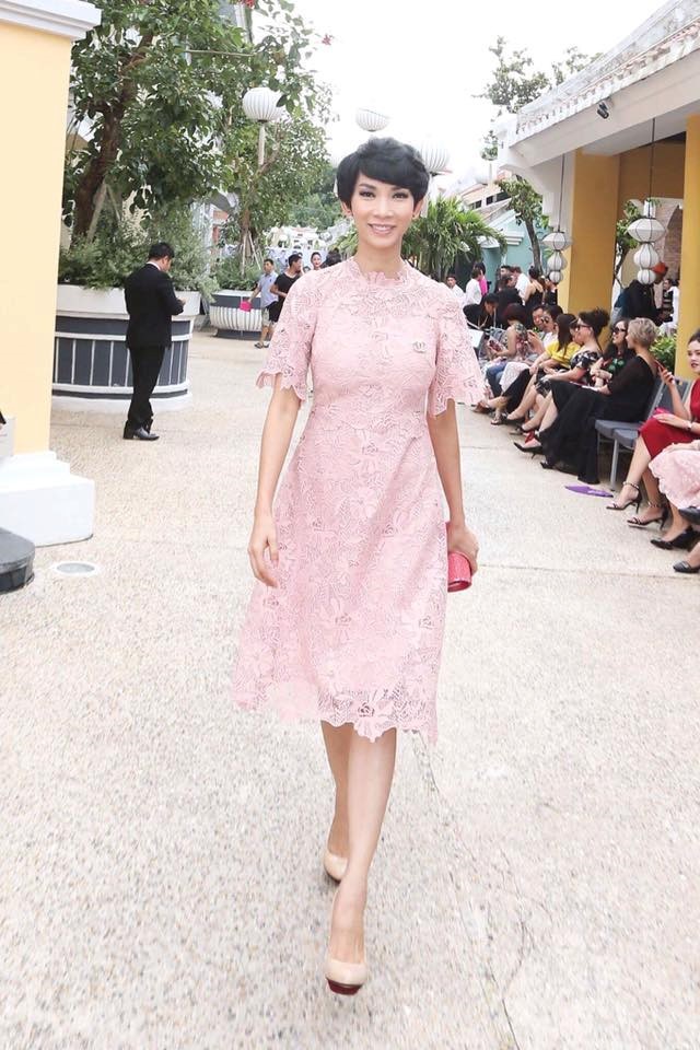 Angela Phuong Trinh va ban trai ra Phu Quoc xem show thoi trang-Hinh-5