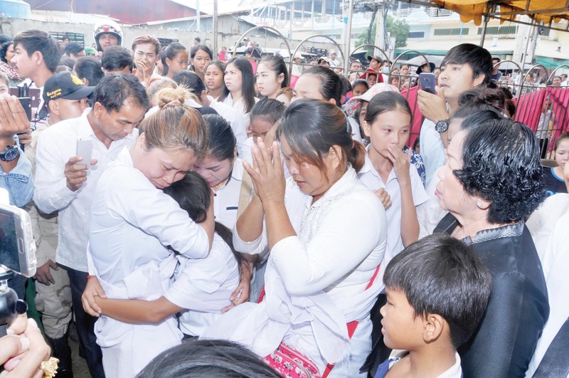 Nguoi tinh den vieng sao nu Campuchia bi chong ban chet-Hinh-12