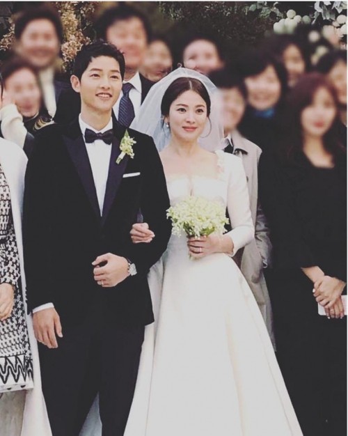 Hau dam cuoi, Song Joong Ki - Song Hye Kyo roi le duong bang sieu xe-Hinh-9