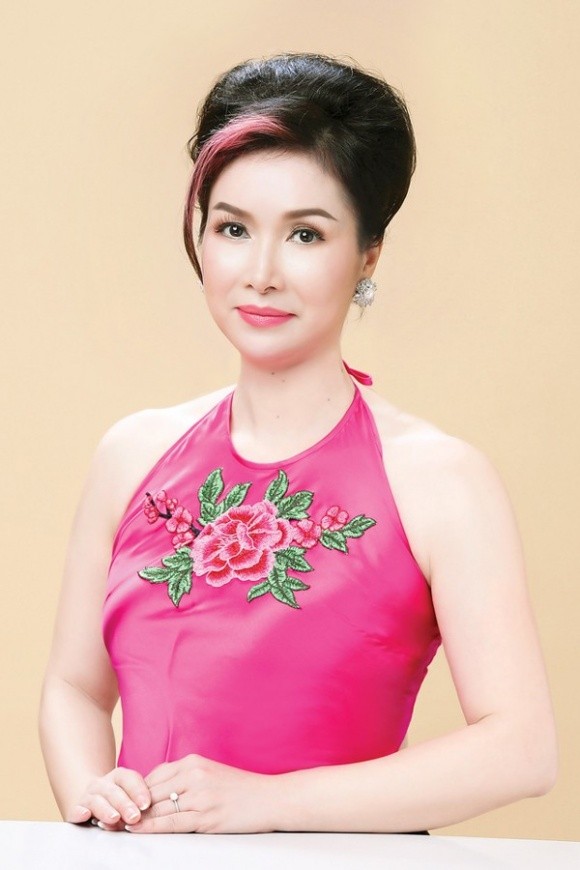 Cuoc song HH Bui Bich Phuong sau 30 nam dang quang-Hinh-9