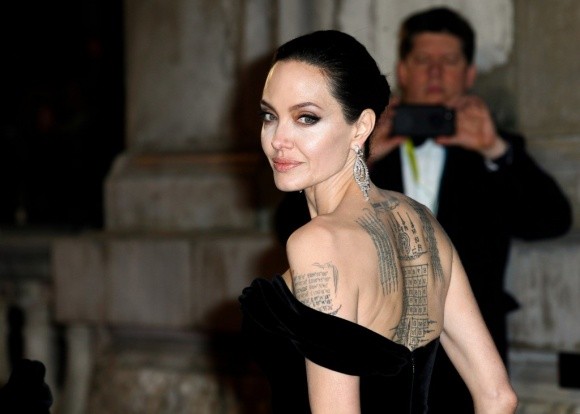 Angelina Jolie to Brad Pitt khong chu cap du tien nuoi con sau ly hon-Hinh-2