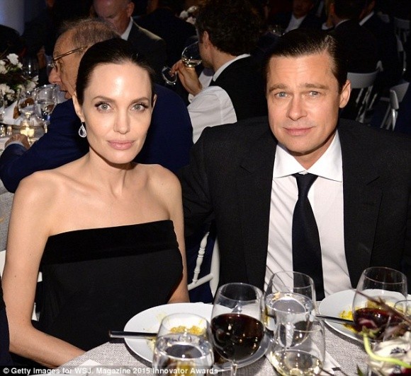 Angelina Jolie to Brad Pitt khong chu cap du tien nuoi con sau ly hon