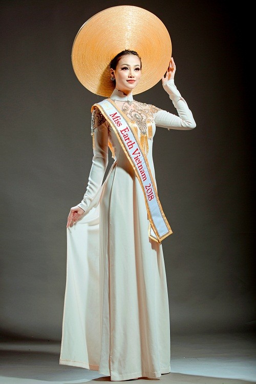 Phuong Khanh thi Miss Earth, da xinh con “ban” tieng Anh nhu gio-Hinh-3