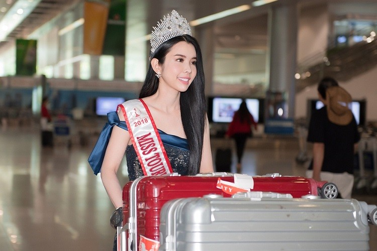 Huynh Vy rang ro tro ve sau dang quang Miss Tourism Queen Worldwide-Hinh-2