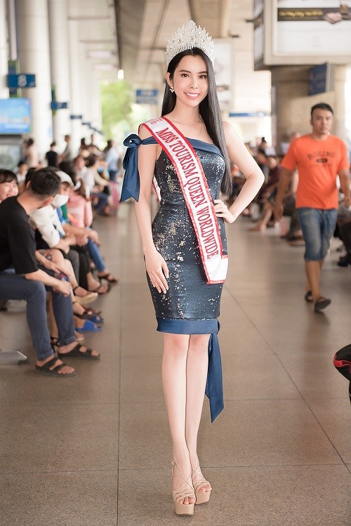 Huynh Vy rang ro tro ve sau dang quang Miss Tourism Queen Worldwide-Hinh-6