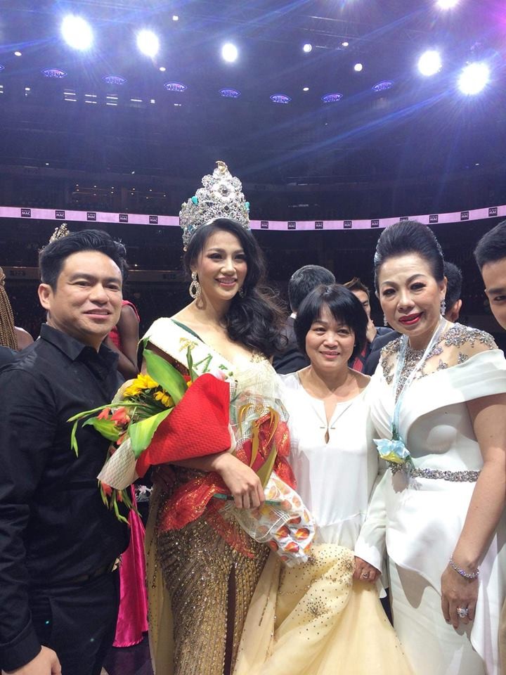Nguyen Phuong Khanh lan dau len tieng sau dang quang Miss Earth 2018-Hinh-5