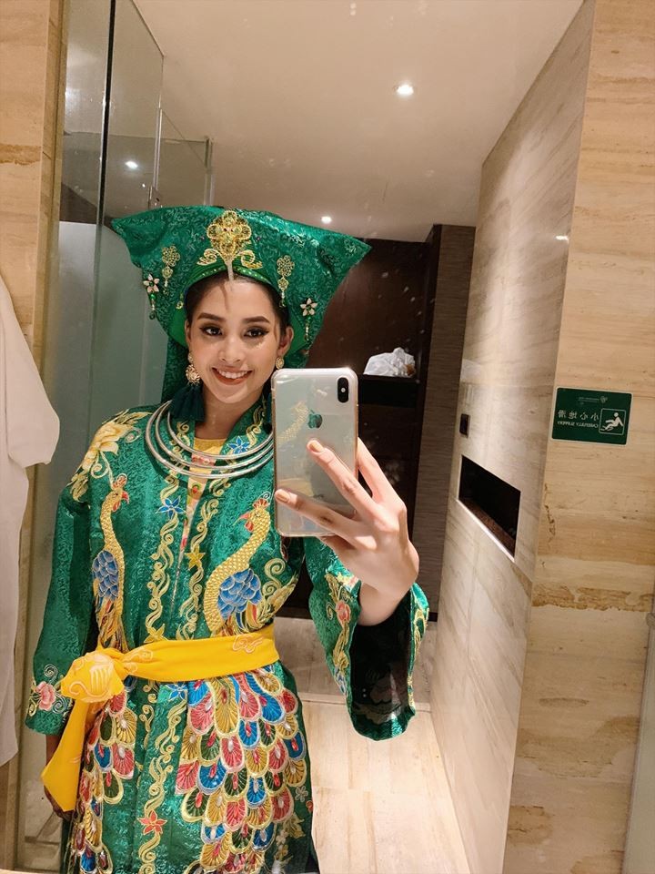 Tran Tieu Vy mang dieu mua chau van den Miss World 2018-Hinh-7