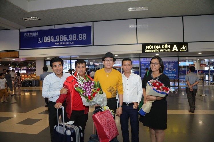 Tuan Vu ve HN trong dem, duoc fan de nghi mo trau thet dai-Hinh-5