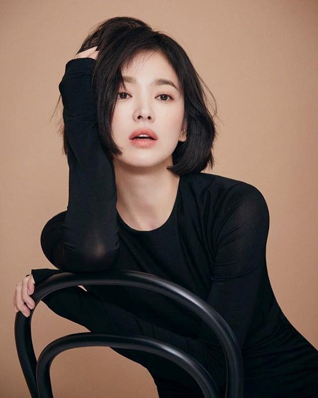 Song Hye Kyo che kin mat di du lich mot minh truoc ngay ly hon-Hinh-9